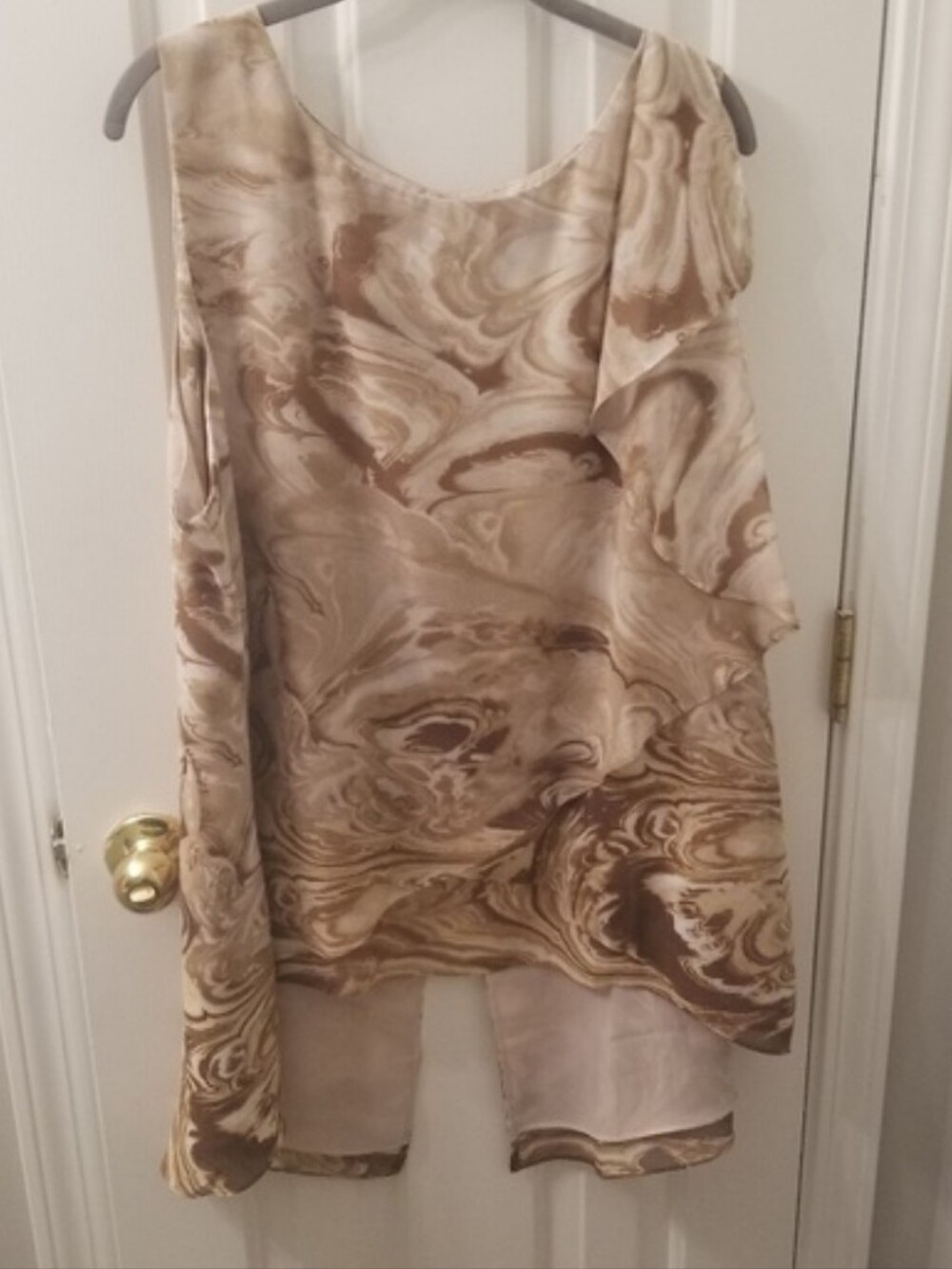 Sleeveless Marble Print Blouse
